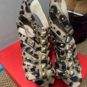 Never worn Colin Stuart size 61/2